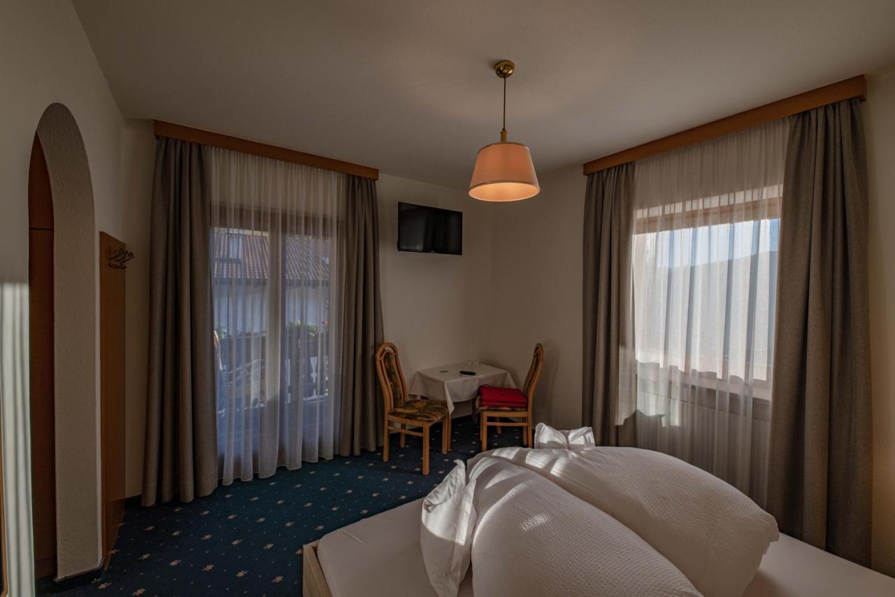 Pension Apartments Klotznerhof Schenna Dış mekan fotoğraf