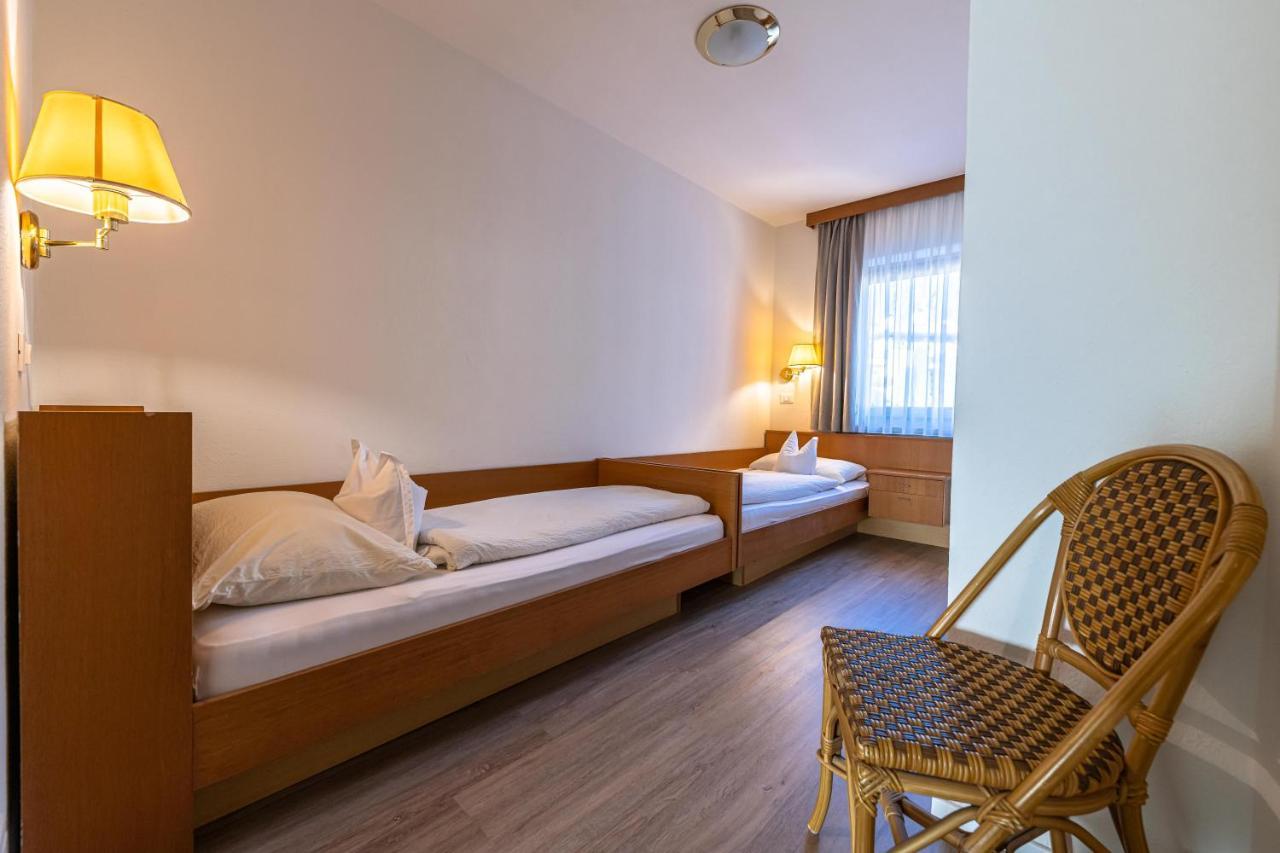 Pension Apartments Klotznerhof Schenna Dış mekan fotoğraf